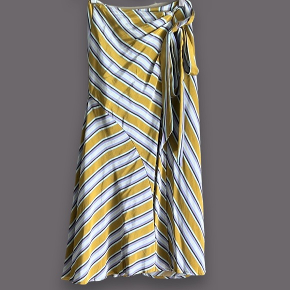 ASTR The Label Wrap Skirt - Picture 9 of 9